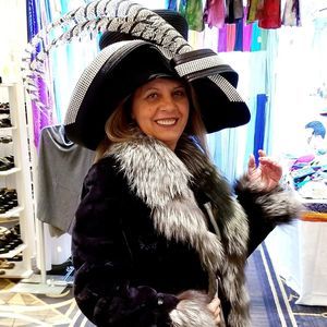 Meet your Posher, Tina